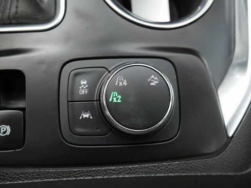 Used 2021 Chevrolet Traverse RS image 19