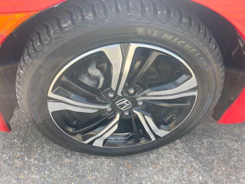 Used 2016 Honda Civic Touring image 12