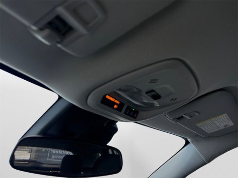 Used 2025 Chevrolet Trax LS w/ Driver Confidence Package image 27