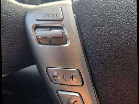 Used 2014 Nissan Versa Note SV w/ Sport Value Package image 22