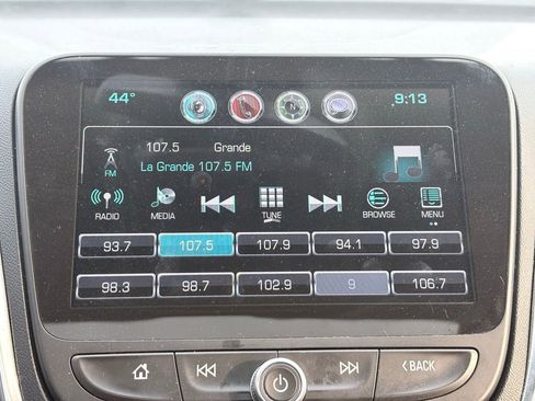 Used 2018 Chevrolet Equinox LT image 9