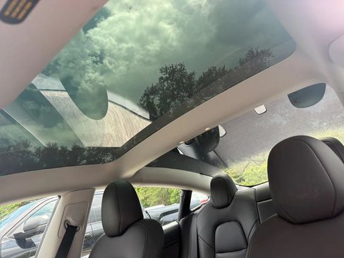 Used 2023 Tesla Model 3 Standard Range RWD image 12