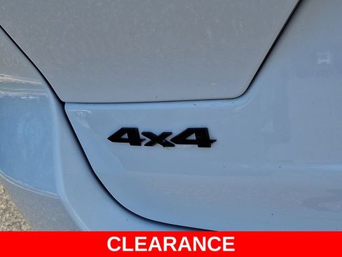 Used 2025 Jeep Grand Cherokee Altitude AWD/4WD image 30