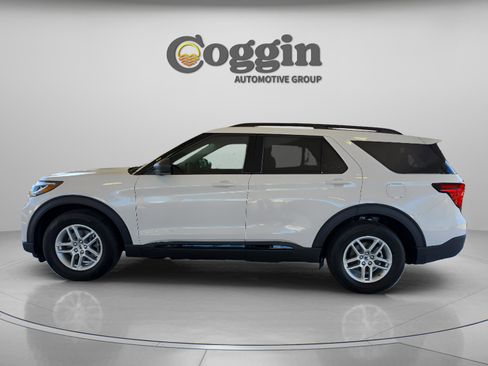 New 2026 Ford Explorer Active w/ Active Comfort Package image 3