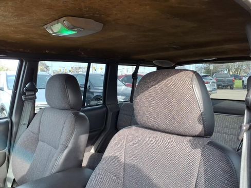 Used 2000 Jeep Cherokee Sport image 18