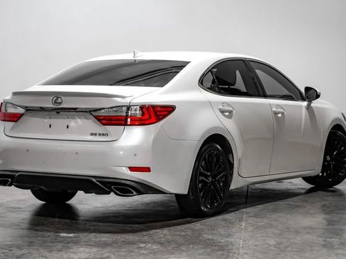 Used 2016 Lexus ES 350 w/ Luxury Package w/Wood Trim FWD image 11