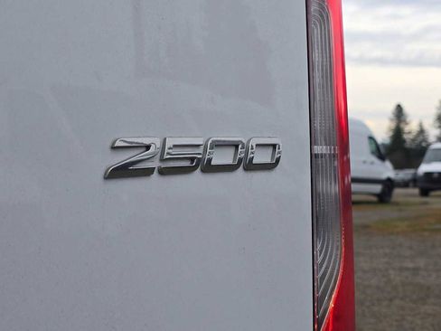 Used 2025 Mercedes-Benz Sprinter 2500 image 19