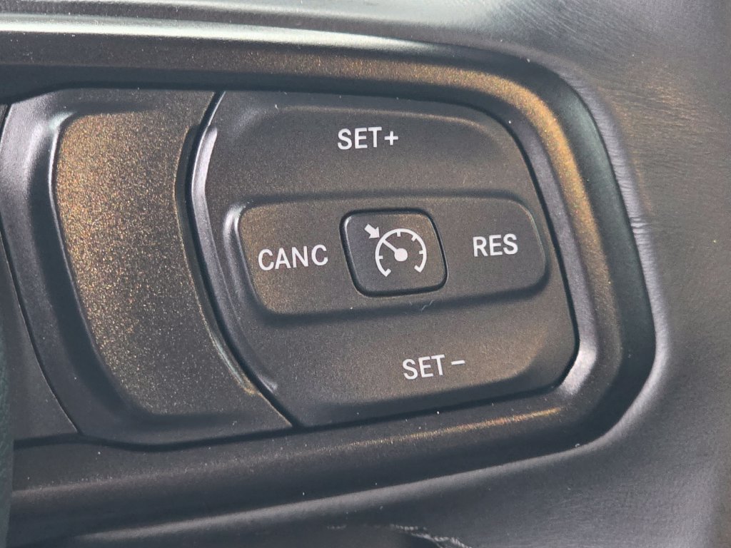 Used 2019 Jeep Wrangler Sport AWD/4WD image 12