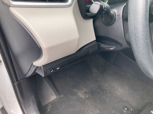 Used 2022 Toyota Corolla LE image 17