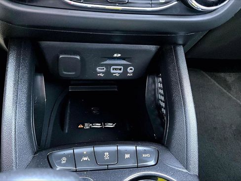 Used 2023 Chevrolet TrailBlazer RS w/ Sun and Liftgate Package image 18