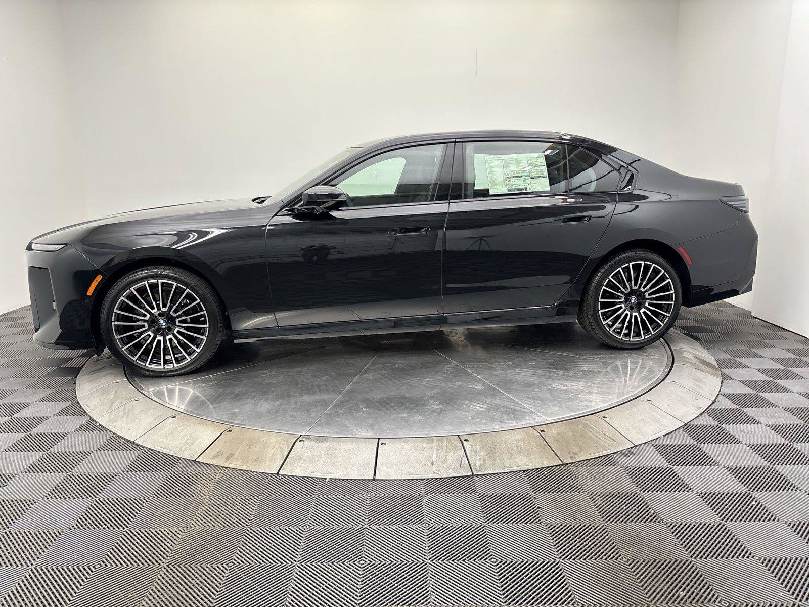 New 2027 BMW 740i w/ Executive Package RWD image 4