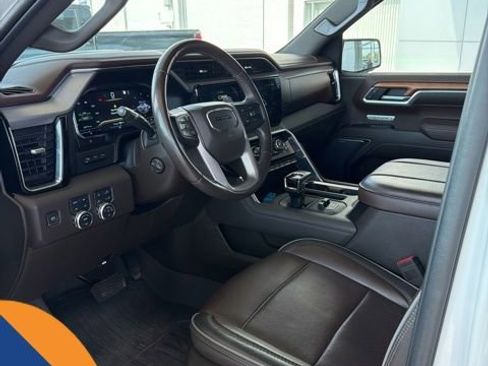 Used 2023 GMC Sierra 1500 Denali w/ Technology Package AWD/4WD image 10