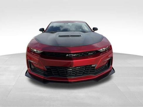 Used 2021 Chevrolet Camaro SS RWD image 9
