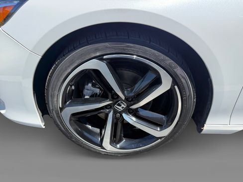 Used 2019 Honda Accord Sport image 9