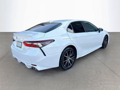 Used 2021 Toyota Camry SE w/ Carpet Mat Package (TMS)