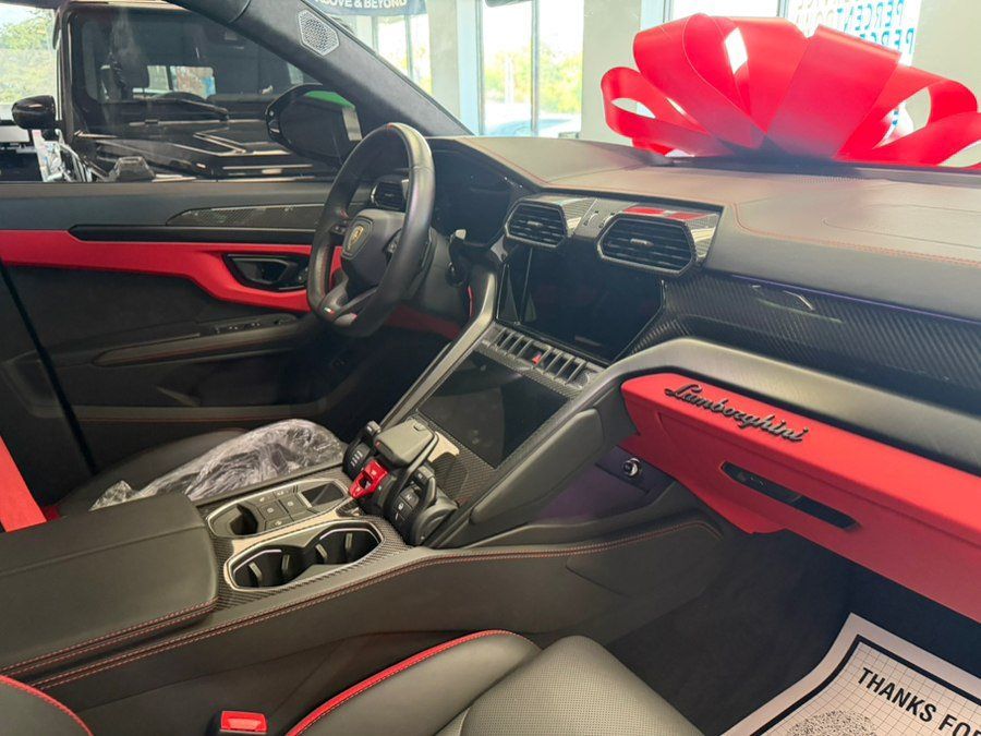 Used 2023 Lamborghini Urus S AWD/4WD image 48