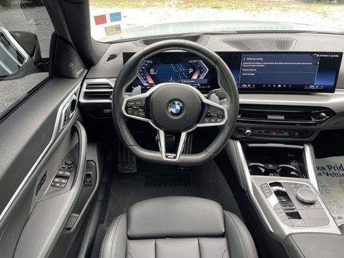 Used 2025 BMW 430i w/ M Sport Package RWD image 2