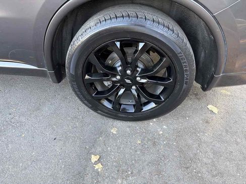 Used 2019 Dodge Durango R/T w/ Technology Group RWD image 9