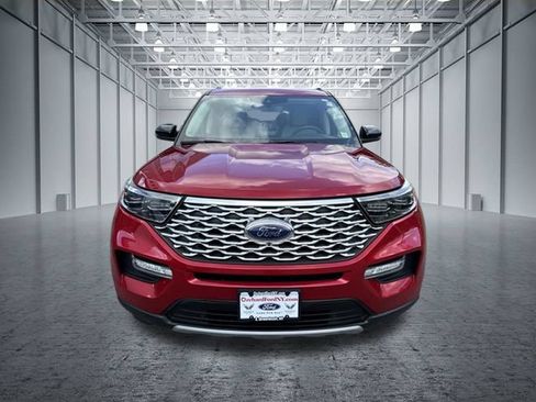 Certified 2021 Ford Explorer Platinum w/ Equipment Group 601A AWD/4WD image 4