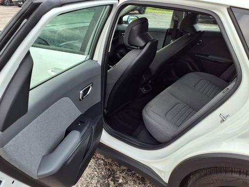Used 2025 Kia K4 EX FWD image 70
