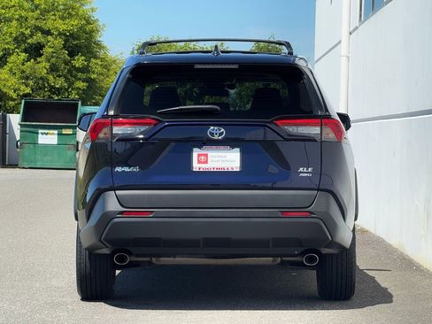 Certified 2022 Toyota RAV4 XLE w/ Convenience Package AWD/4WD image 6