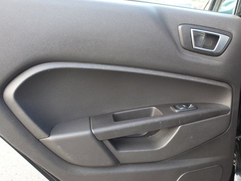 Used 2016 Ford Fiesta SE image 21