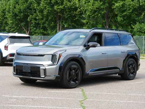 Used 2024 Kia EV9 GT-Line AWD/4WD image 3