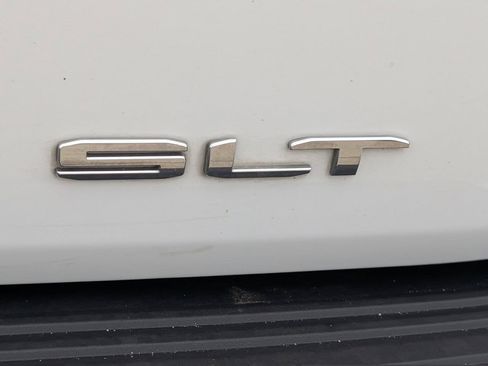 Used 2024 GMC Yukon SLT AWD/4WD image 8