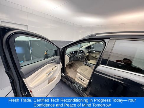 Used 2016 Ford Escape SE w/ Equipment Group 201A image 7