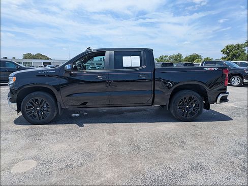 Used 2023 Chevrolet Silverado 1500 LT AWD/4WD image 4