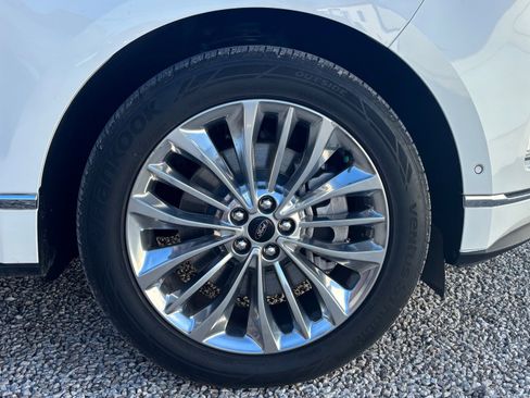 Certified 2022 Ford Edge Titanium w/ Equipment Group 301A image 18