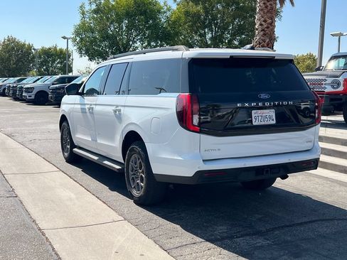 Used 2025 Ford Expedition Max Active RWD image 4