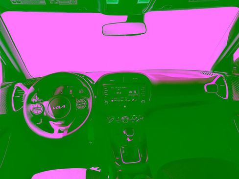 Used 2025 Kia Soul LX FWD image 22