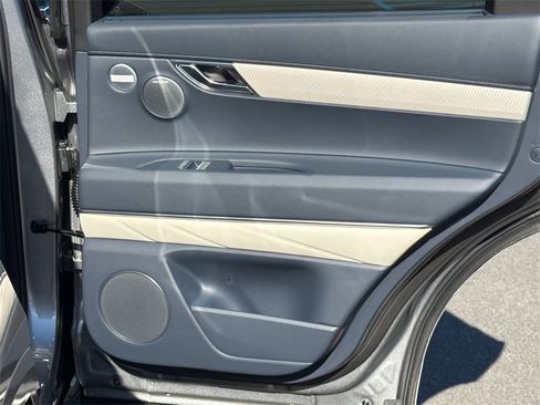 New 2026 Genesis GV80 3.5T Prestige image 16