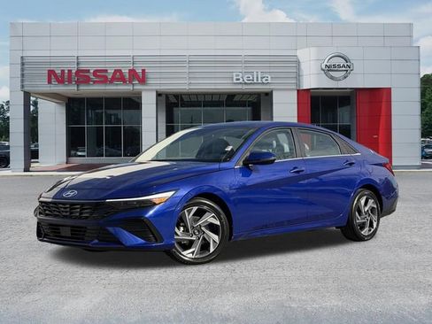 Used 2025 Hyundai Elantra Limited FWD image 1