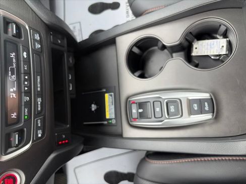 Used 2024 Honda Passport TrailSport image 21