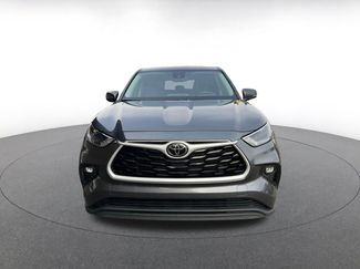 Used 2025 Toyota Highlander LE video 2