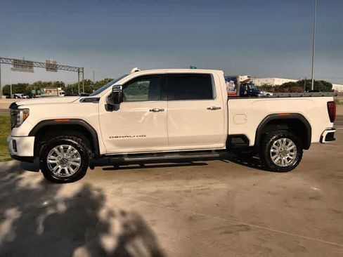 Used 2020 GMC Sierra 2500 Denali w/ Technology Package AWD/4WD image 4