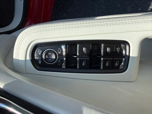 Used 2021 Porsche Macan GTS AWD/4WD image 13