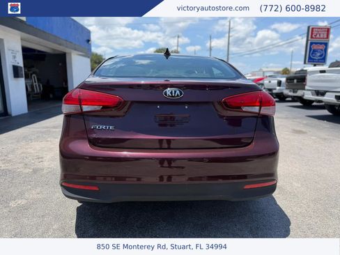 Used 2017 Kia Forte LX FWD image 6