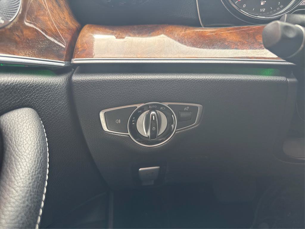 Used 2018 Mercedes-Benz E 300 image 18