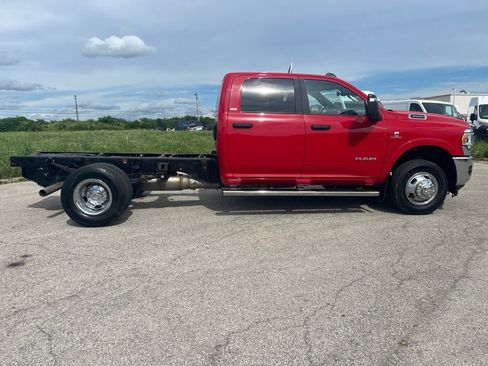 Used 2024 RAM 3500 SLT w/ Quick Order Package 2YG SLT AWD/4WD image 2