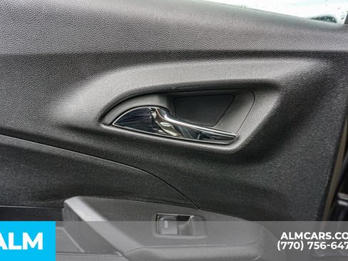 Used 2024 Chevrolet Trax LS FWD image 55