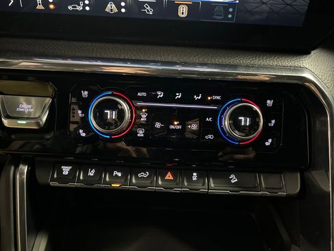 Used 2024 GMC Sierra 2500 Denali w/ Denali Reserve Package image 19