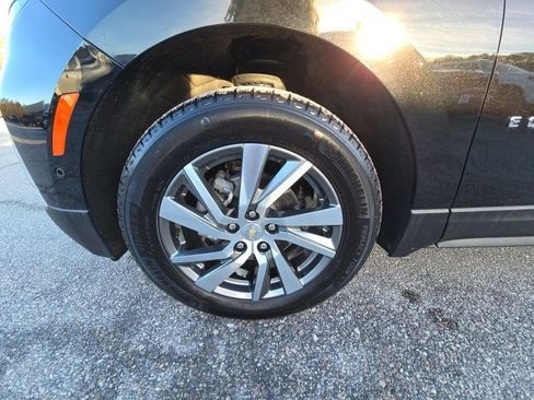 Used 2024 Chevrolet Equinox Premier image 32