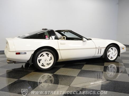 Used 1988 Chevrolet Corvette Coupe RWD image 14