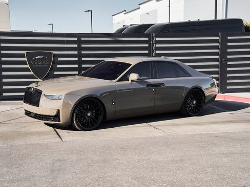Used 2025 Rolls-Royce Ghost AWD/4WD image 6