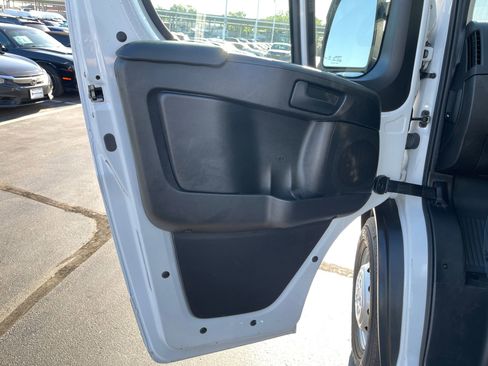 Used 2023 RAM ProMaster 2500 FWD image 12