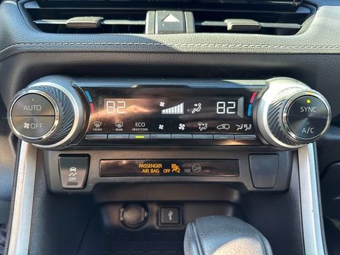 Certified 2022 Toyota RAV4 LE AWD/4WD image 41