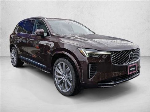 New 2025 Volvo XC90 B6 Ultra w/ Lounge Package image 7